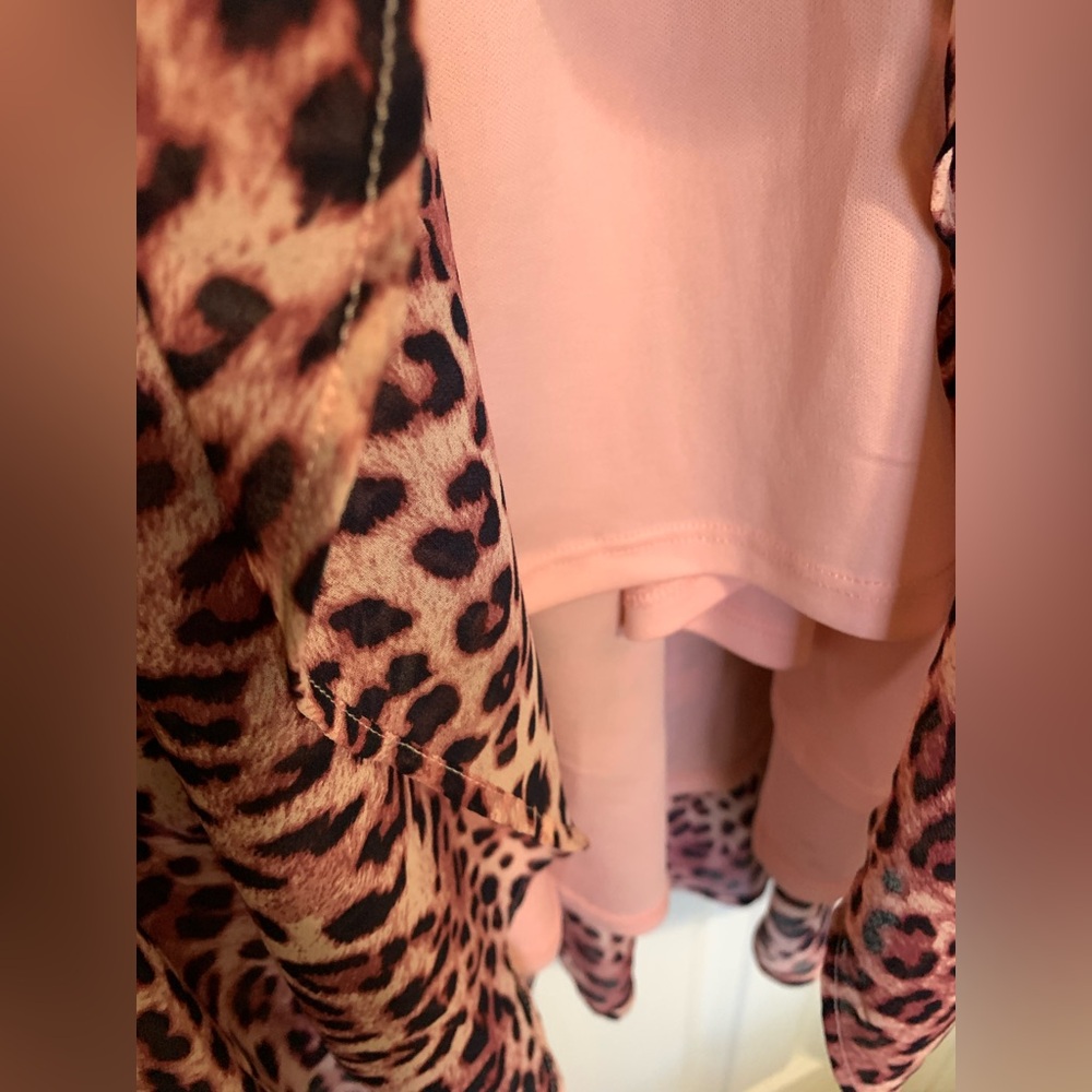 Pink Torrid 1XLCheetah Print Midi Chiffon Flutter Sleeve Wrap - Picture 13 of 16